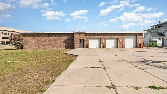 200 N 13th St thumbnail 2