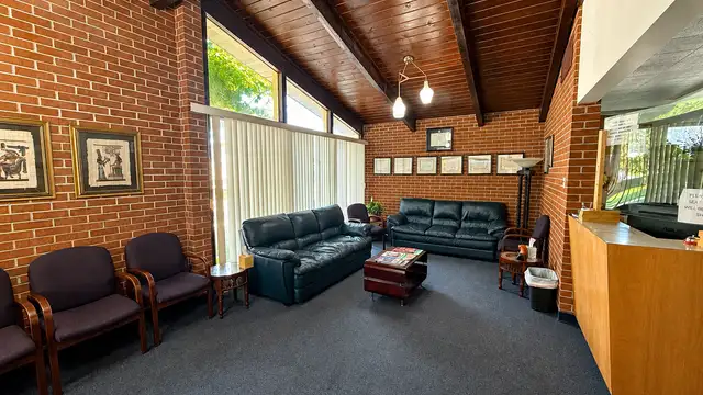 2407 Military St thumbnail 3