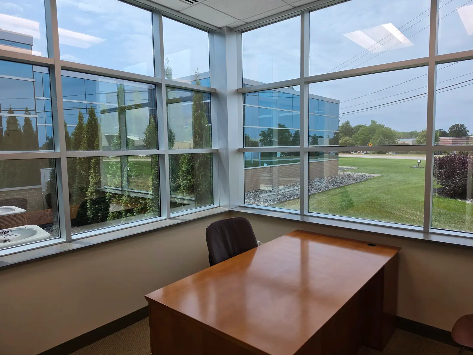 Grand Ridge High Visibility Office image 7