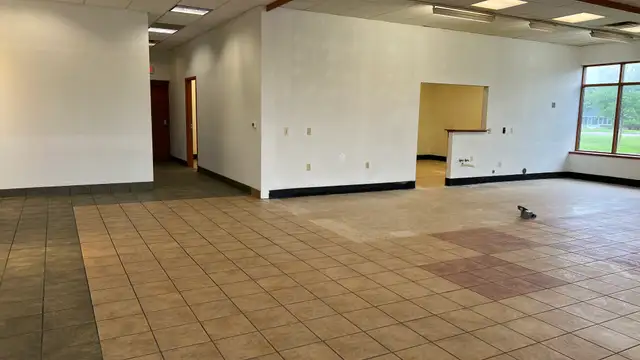 SUITE 1: FORMER SUBWAY SPACE FOR LEASE!! thumbnail 3