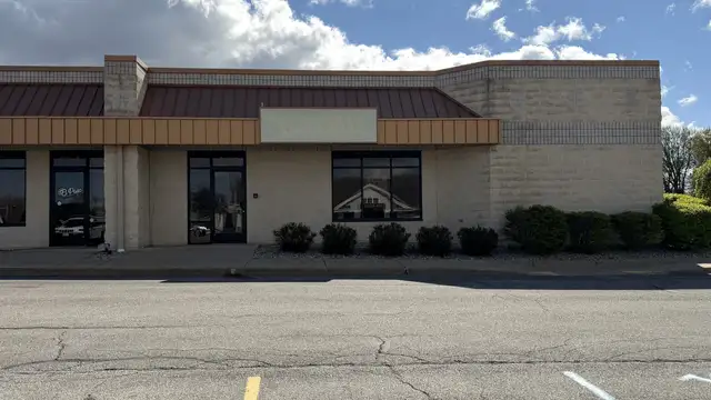 SUITE 1: FORMER SUBWAY SPACE FOR LEASE!! thumbnail 1