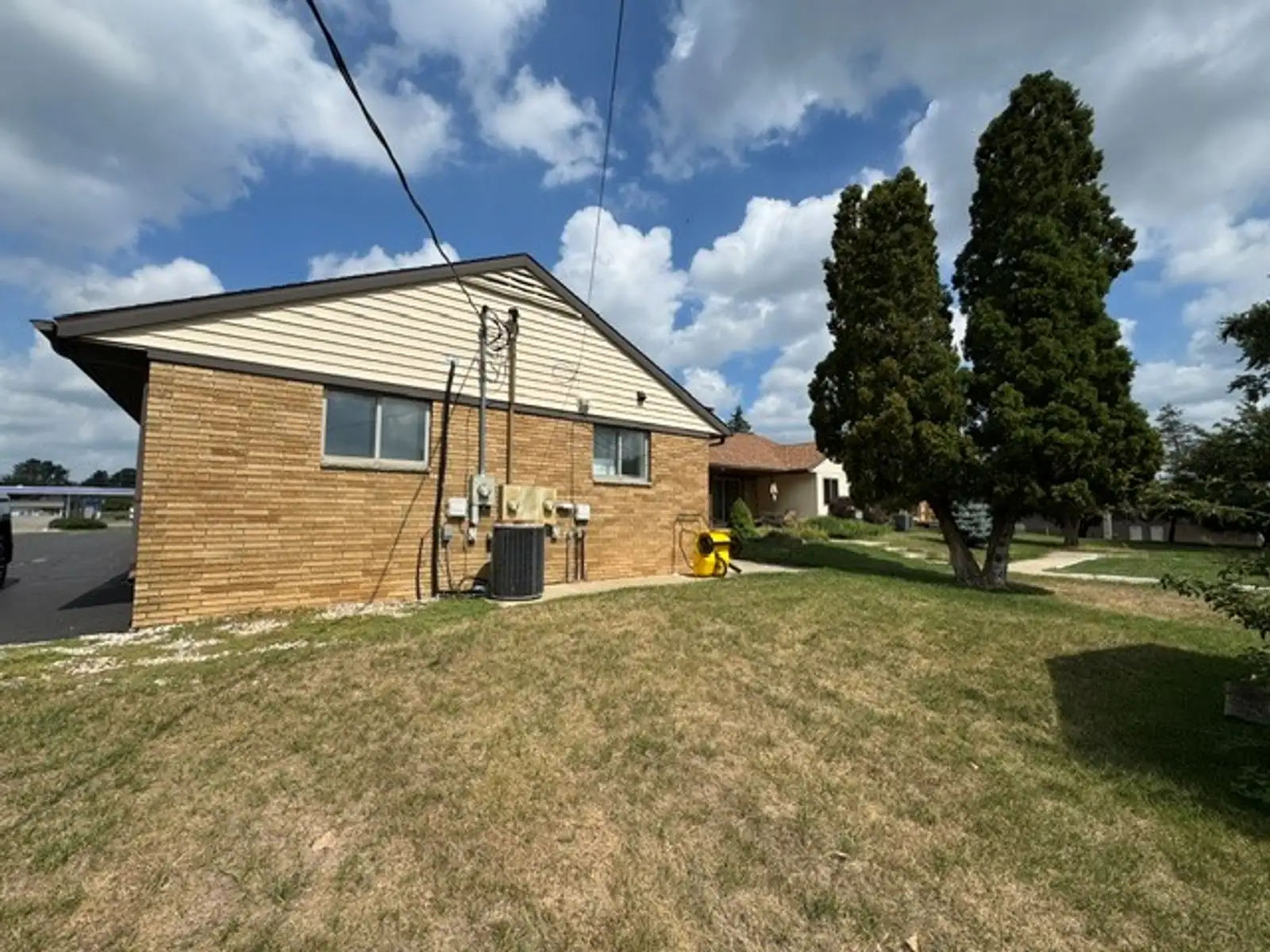 2060 E Remus Rd image 8
