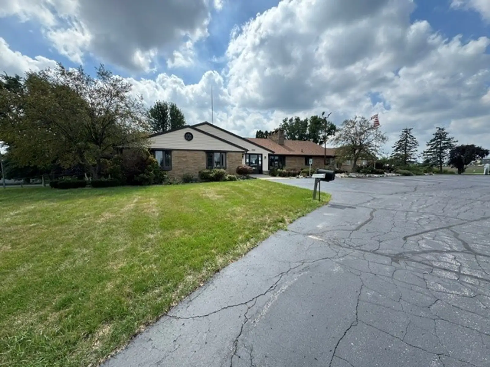 2060 E Remus Rd image 4