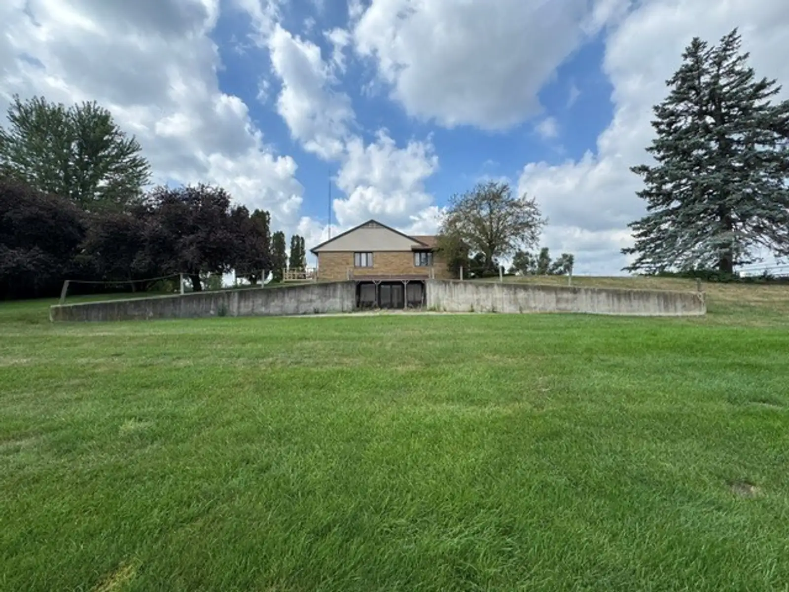 2060 E Remus Rd image 6