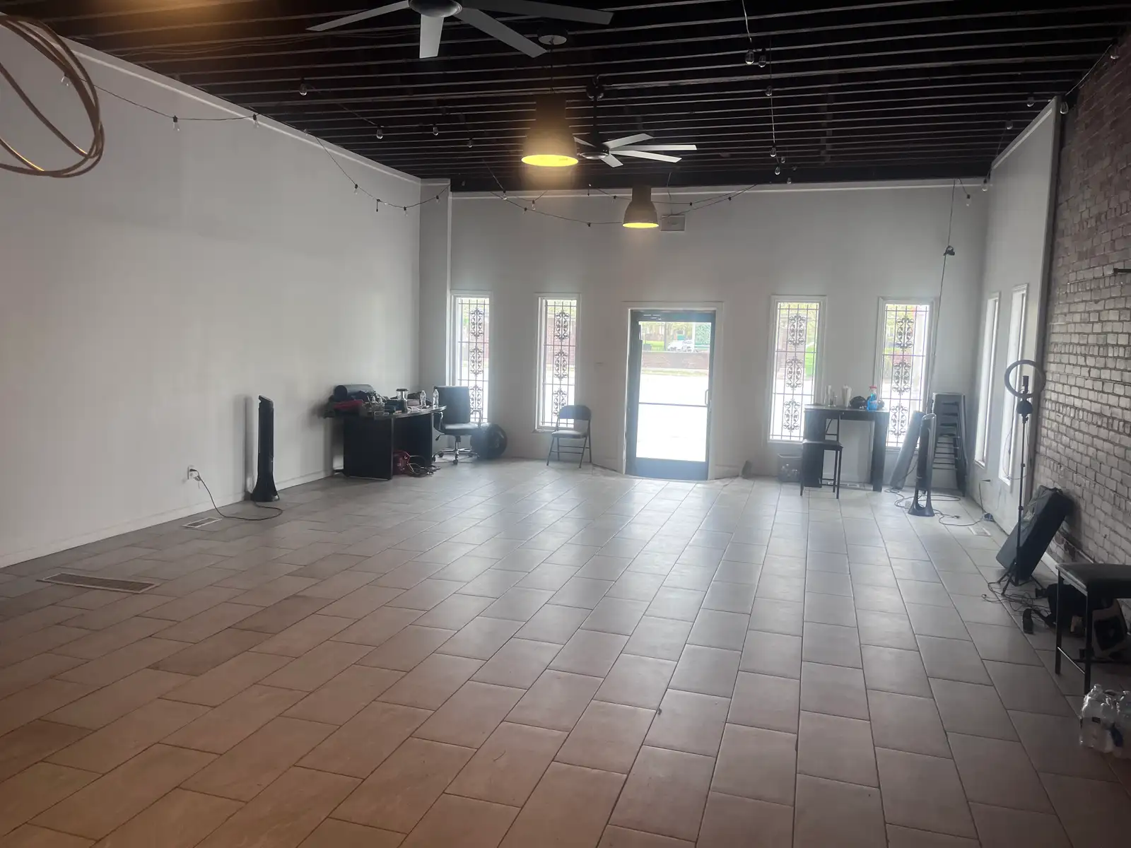 8296 Woodward Ave image 7