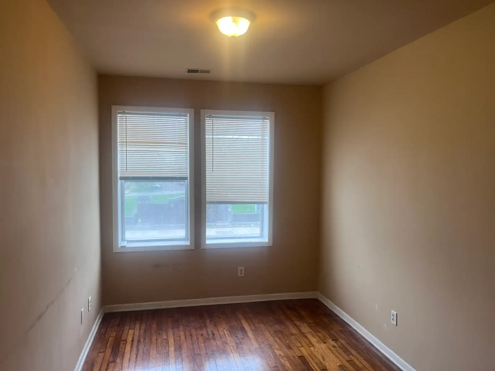 8296 Woodward Ave image 3
