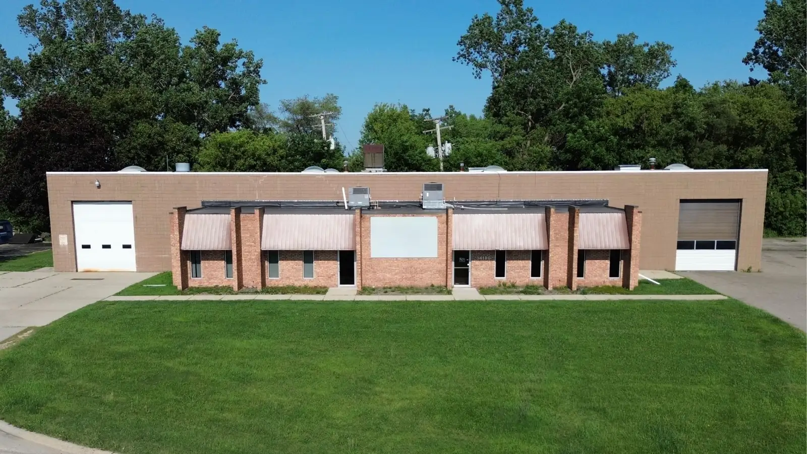 34180 Klein Rd, Fraser, MI 48026