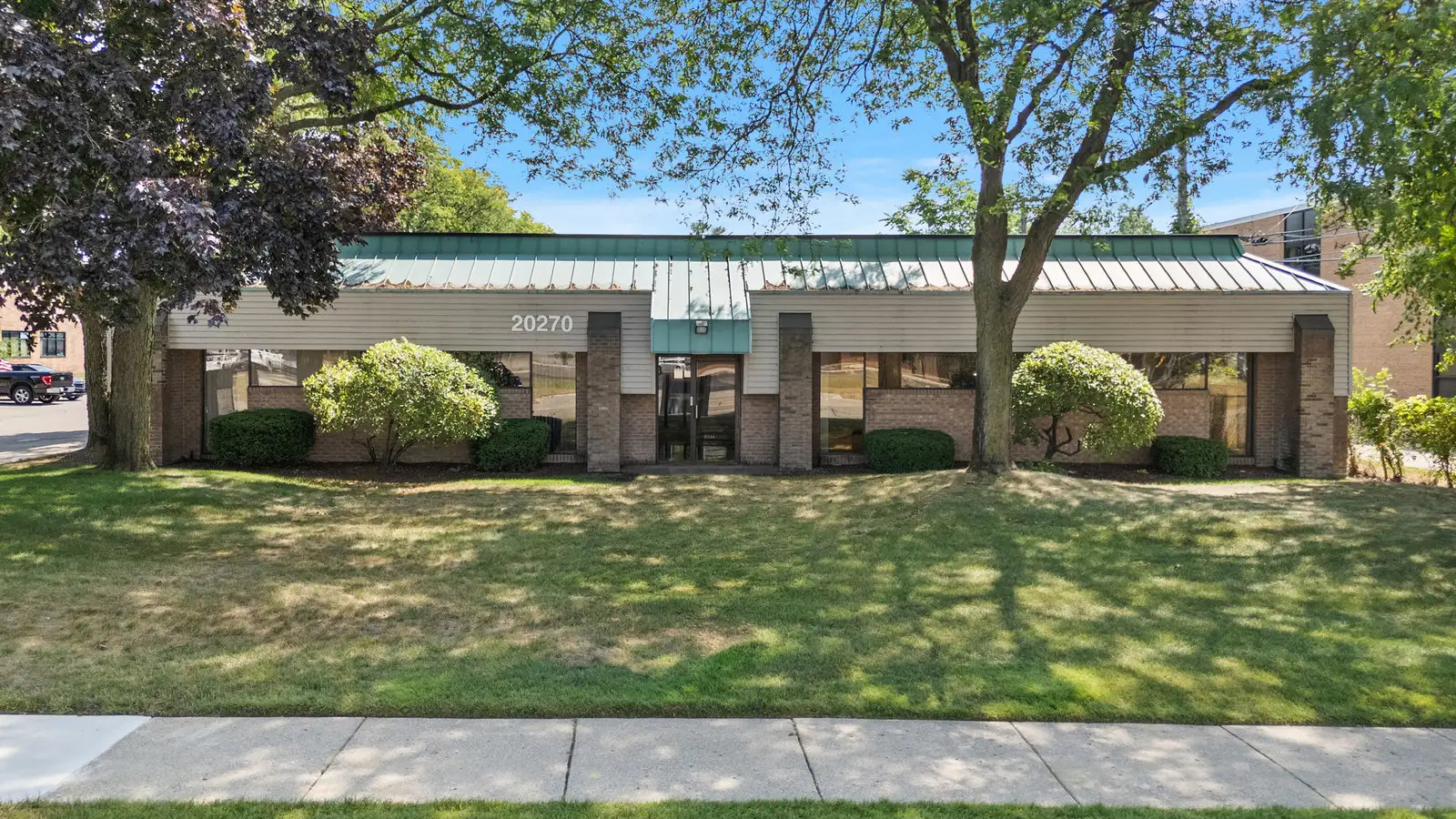 Woodwinds Office Park | 20270-20276 Middlebelt Road image 2