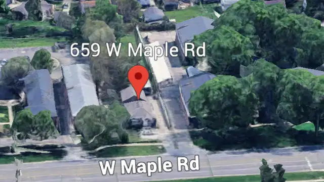 659 W Maple Rd thumbnail 2