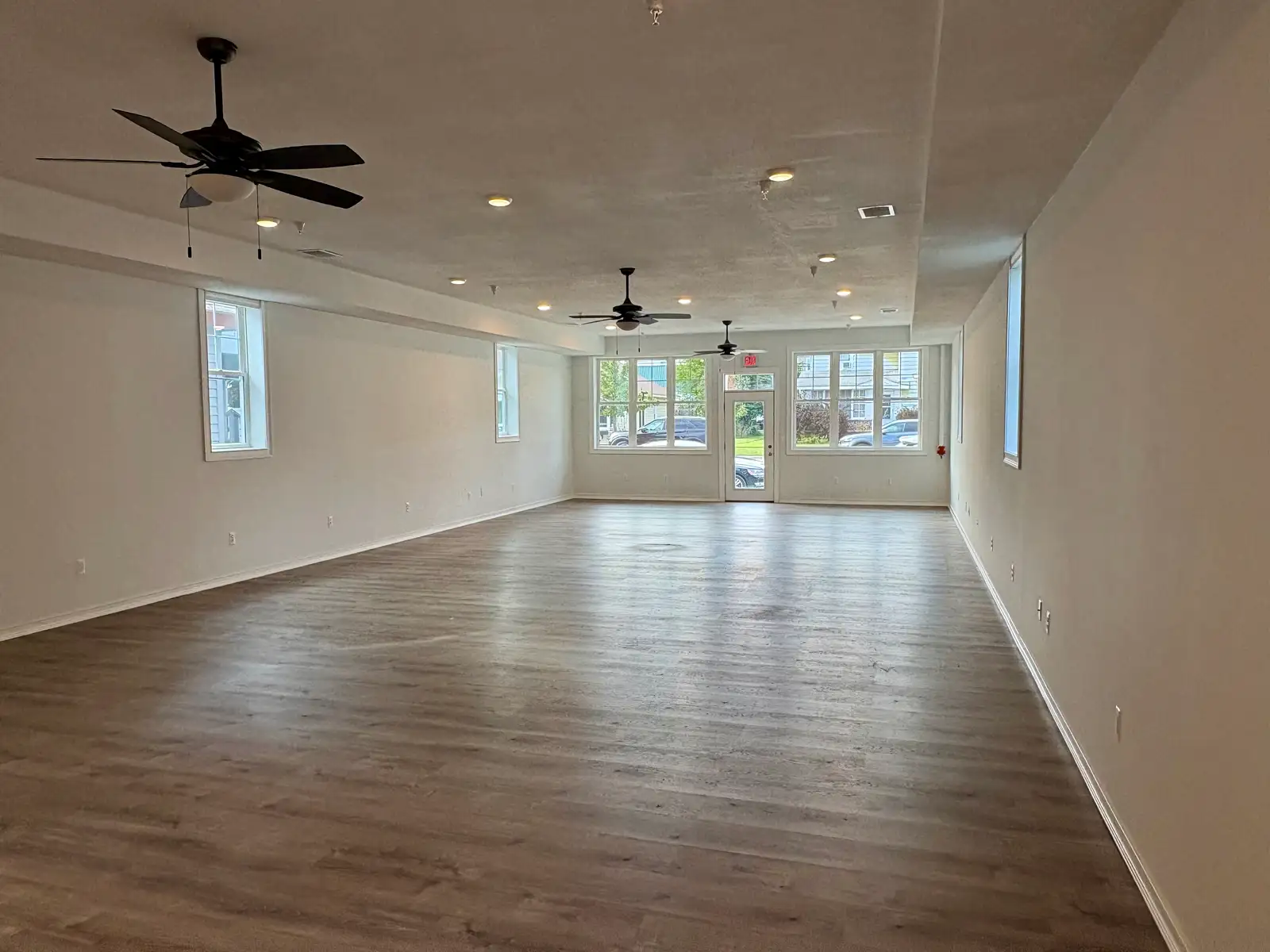 410 N St Joseph St image 12