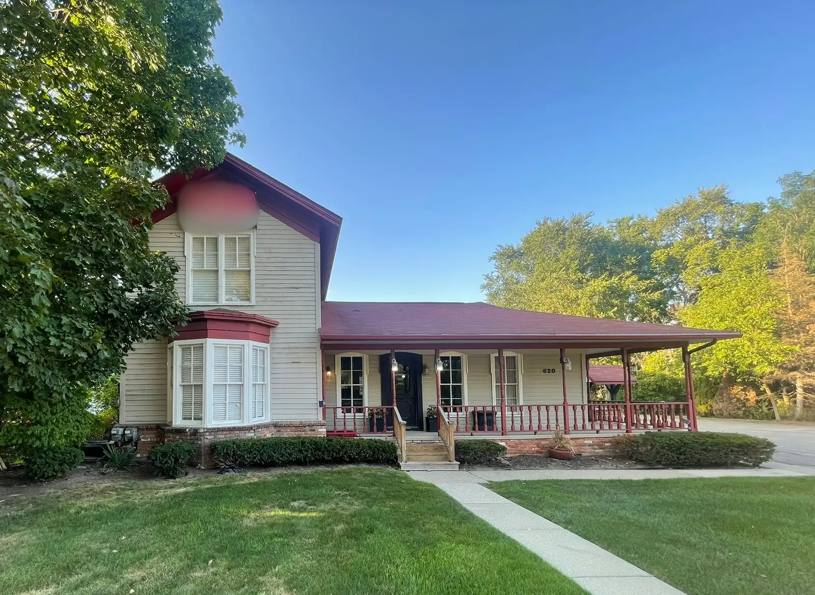 620 W Commerce Rd