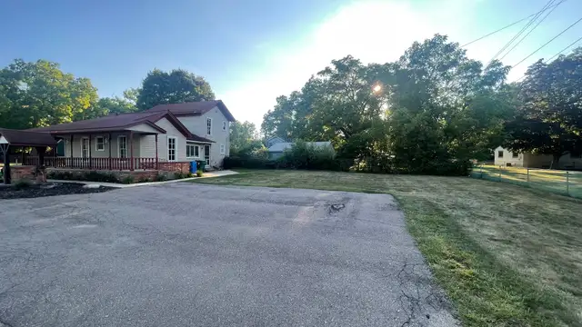 620 W Commerce Rd thumbnail 2