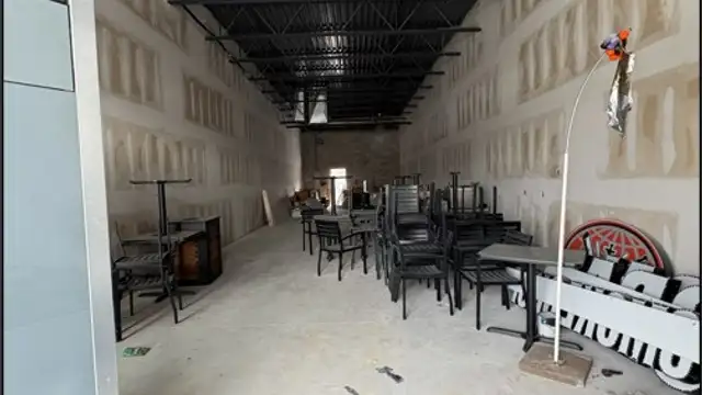 Unit 11742 - 11474 -11476 N Linden Rd thumbnail 2