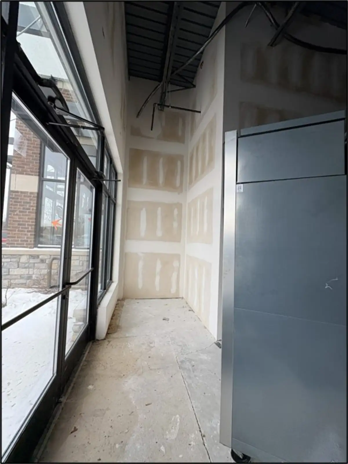 Unit 11742 - 11474 -11476 N Linden Rd