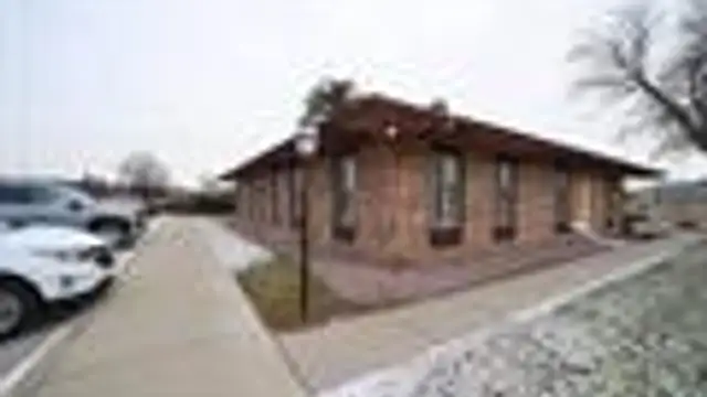 Medical Office thumbnail 4