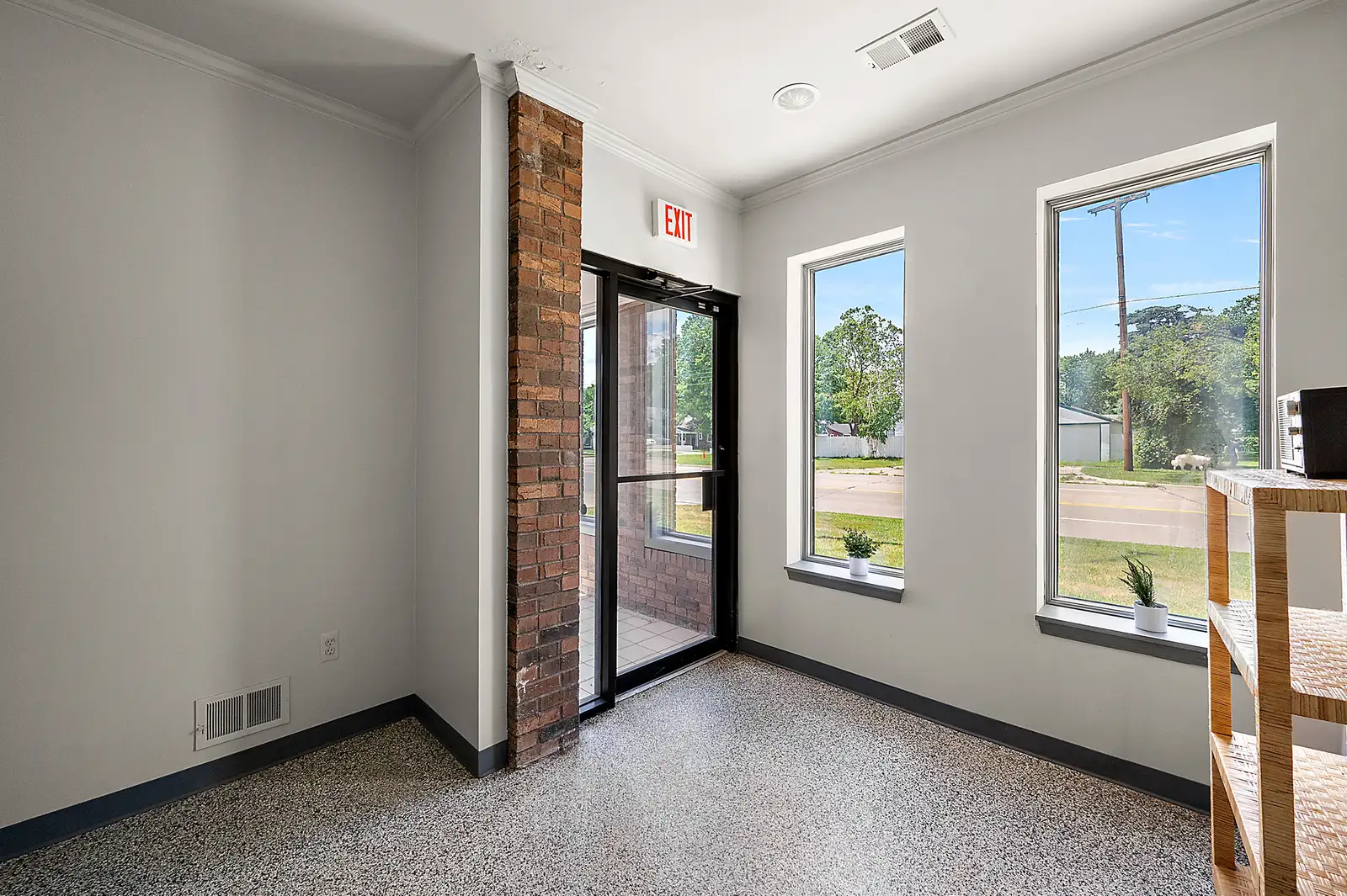 22108 Harper Ave image 5