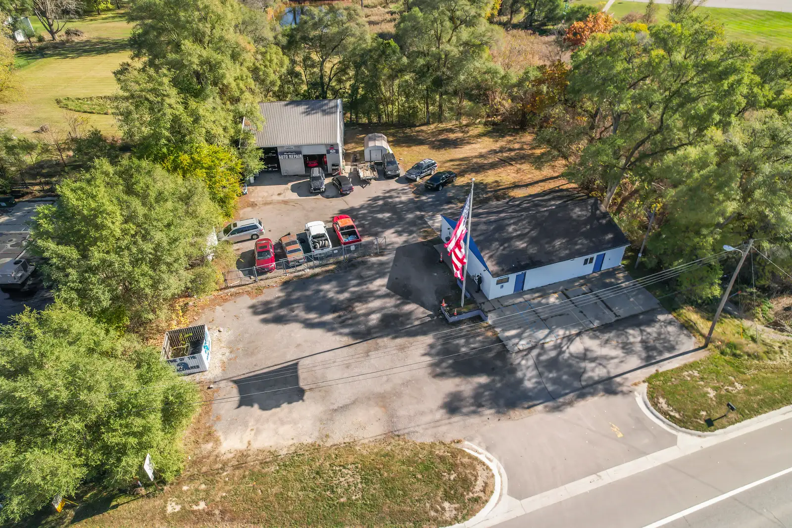 105 S Ortonville Rd image 2