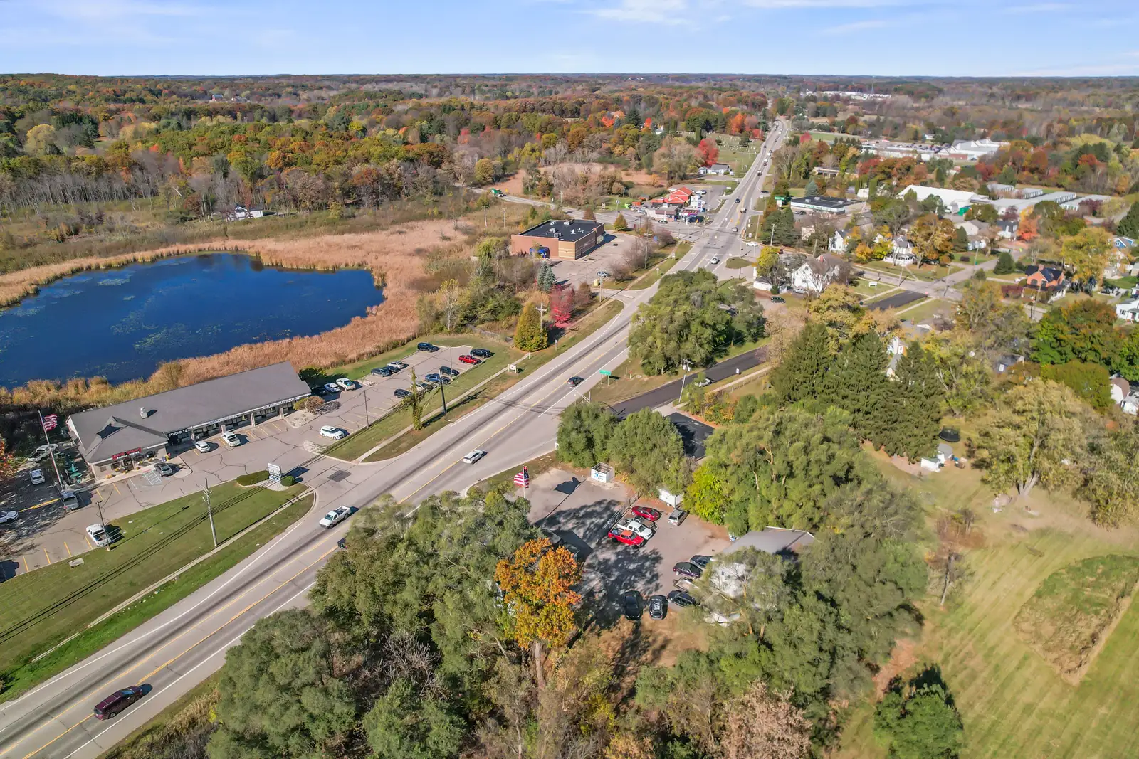 105 S Ortonville Rd image 41