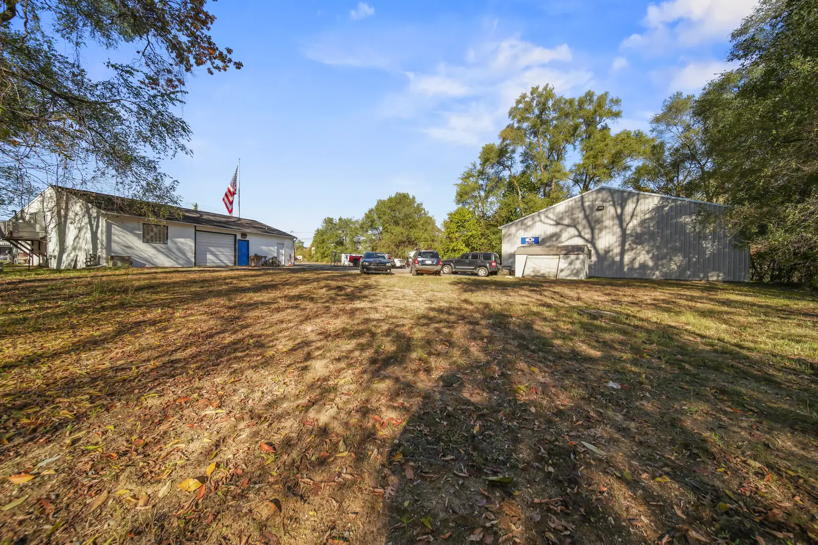 105 S Ortonville Rd image 32