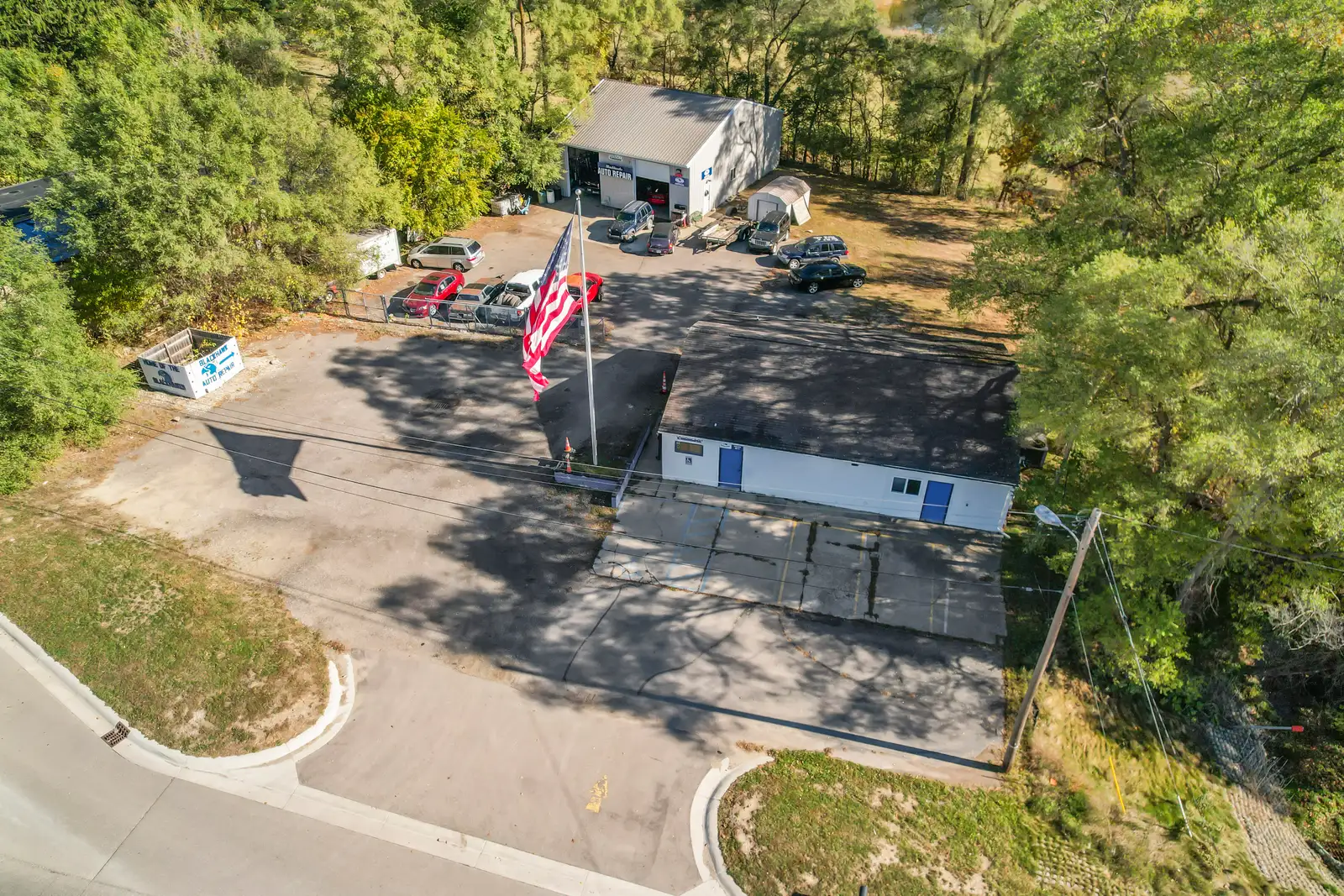 105 S Ortonville Rd