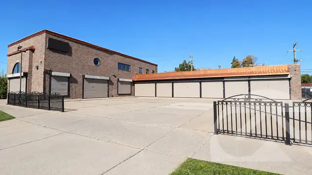 18334 W. Warren Ave listing image
