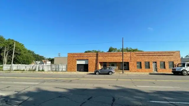 5431 E Davison St thumbnail 3
