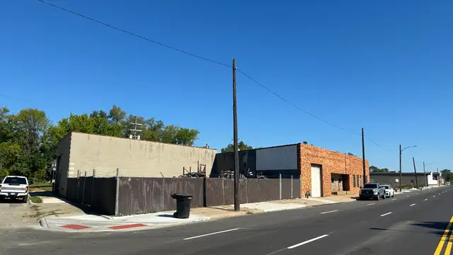 5431 E Davison St thumbnail 4