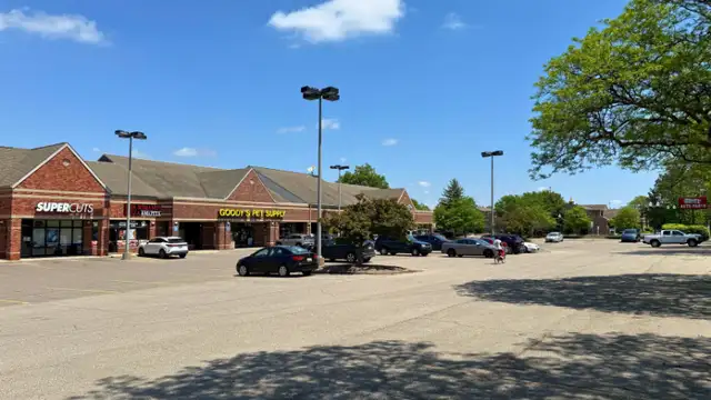 Newberry Shops on Michigan thumbnail 2
