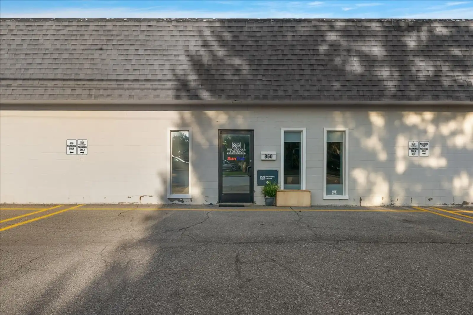 850-890 York St image 9
