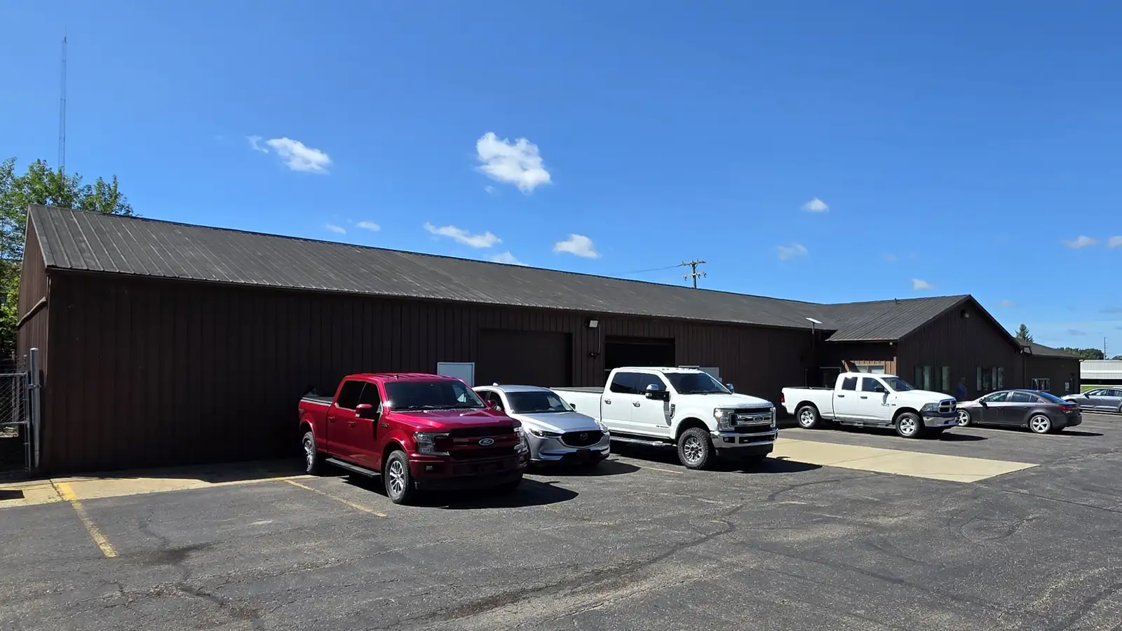 1325 Grand Oaks Dr image 2