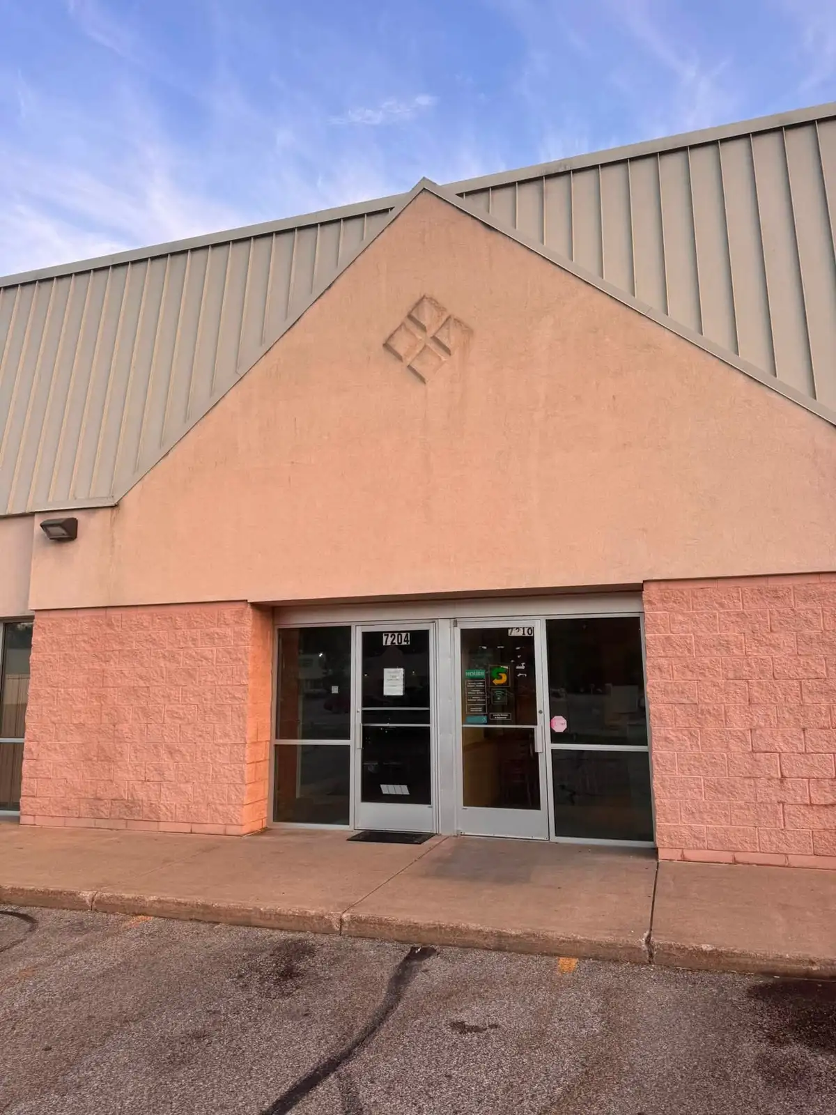 Gratiot Plaza - Thomas Twp image 9