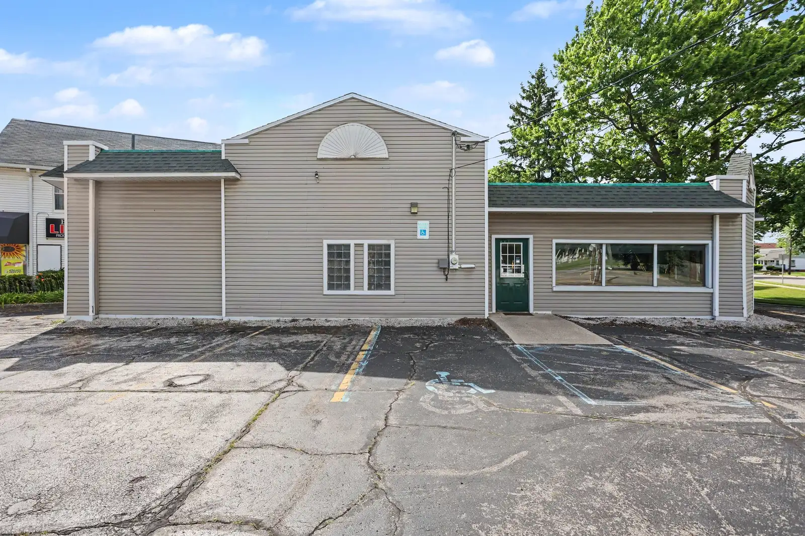 2019 Columbus Ave image 2