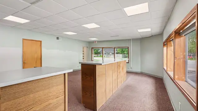 2019 Columbus Ave thumbnail 4