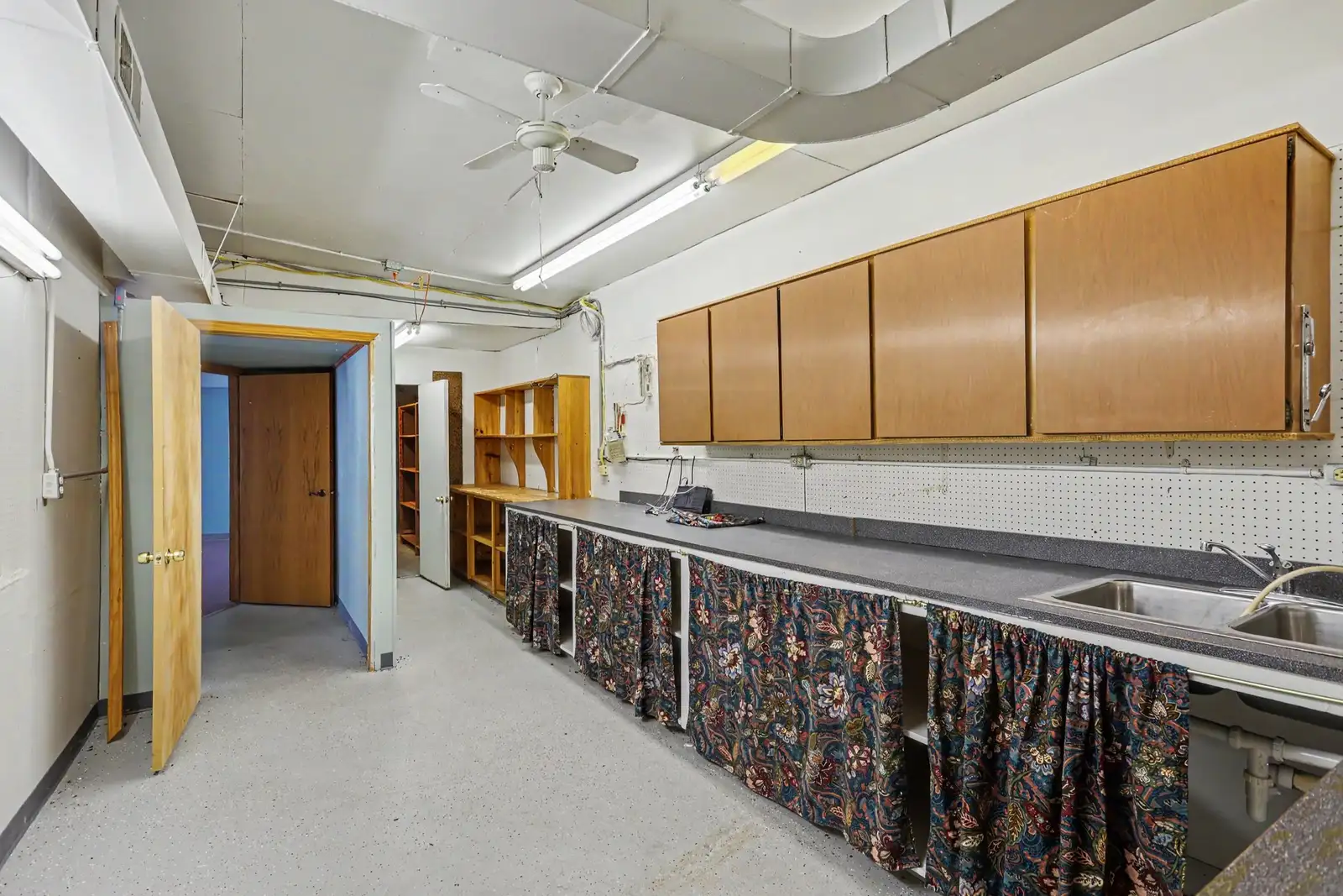 2019 Columbus Ave image 12