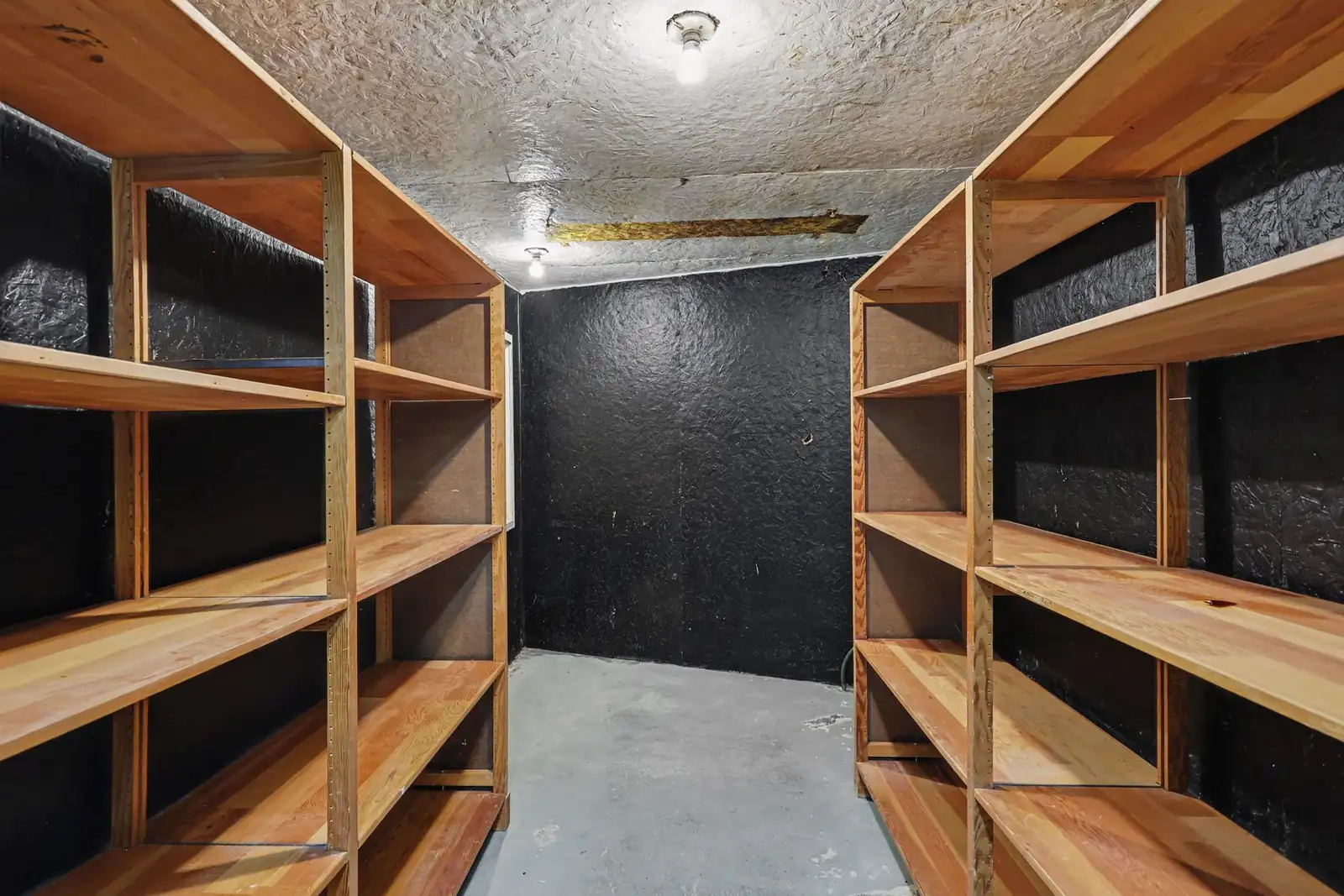 2019 Columbus Ave image 15