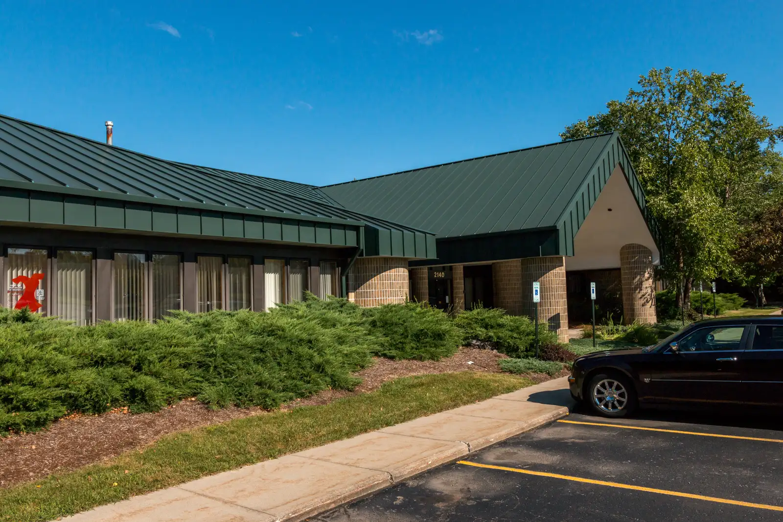 2121 University Commerce Park image 1