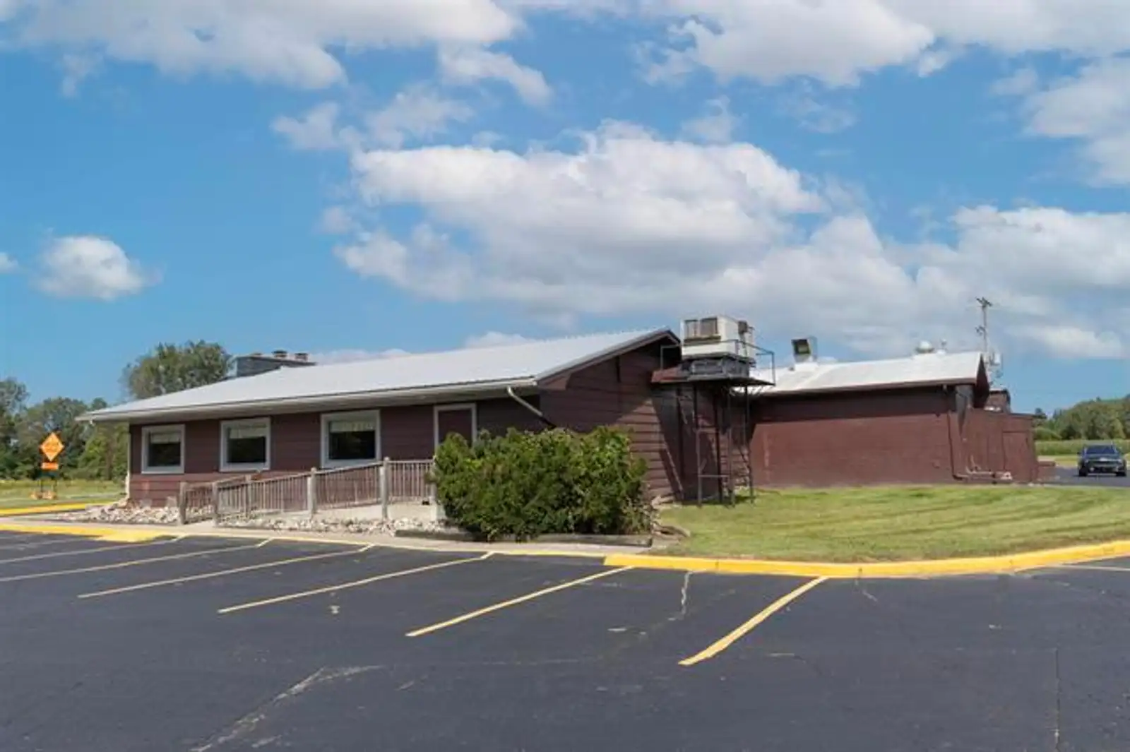Backwoods Bar & Grill image 1