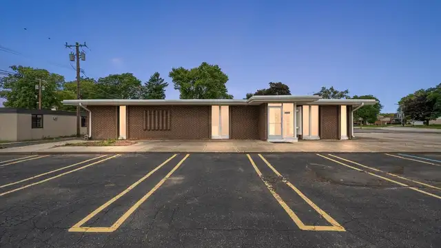 33433 Six Mile Rd listing image