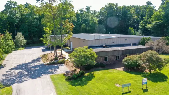 343 Hughes Dr thumbnail 3