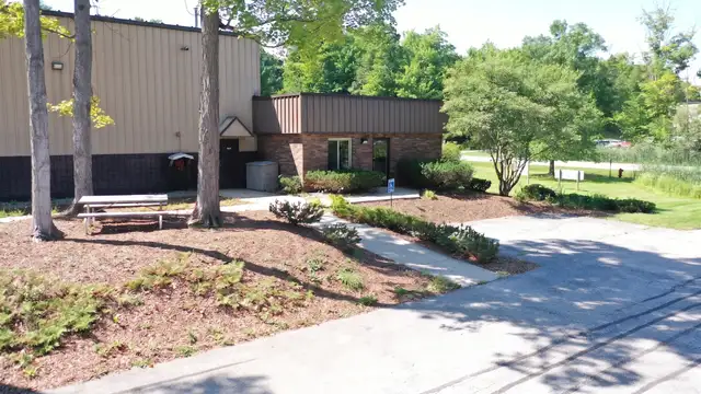 343 Hughes Dr thumbnail 2