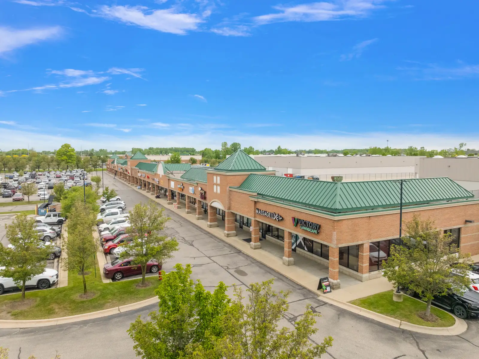 Summit Retail Center