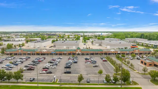 Summit Retail Center thumbnail 4