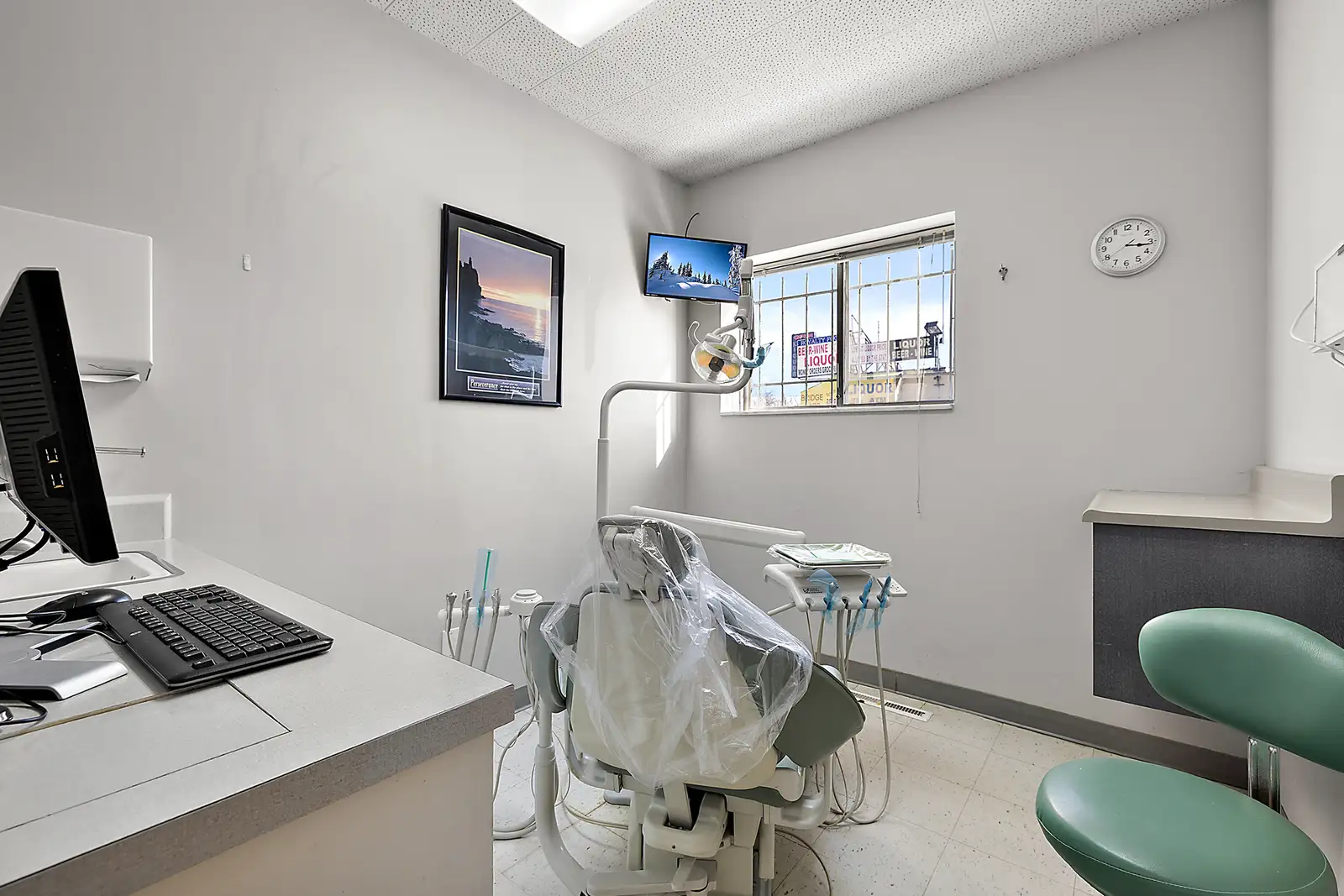 Established High Performing Dental Practice image 6