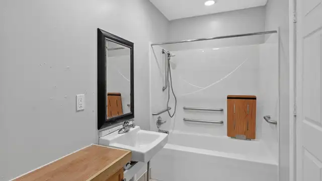 View image 8