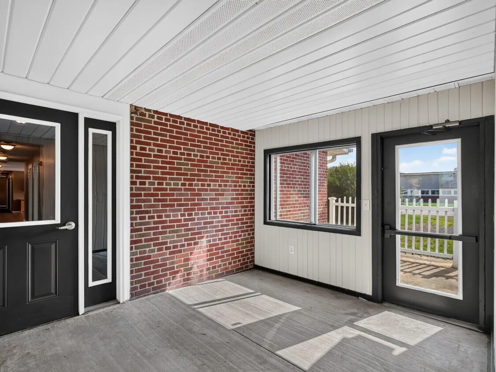 Linwood Residence image 16