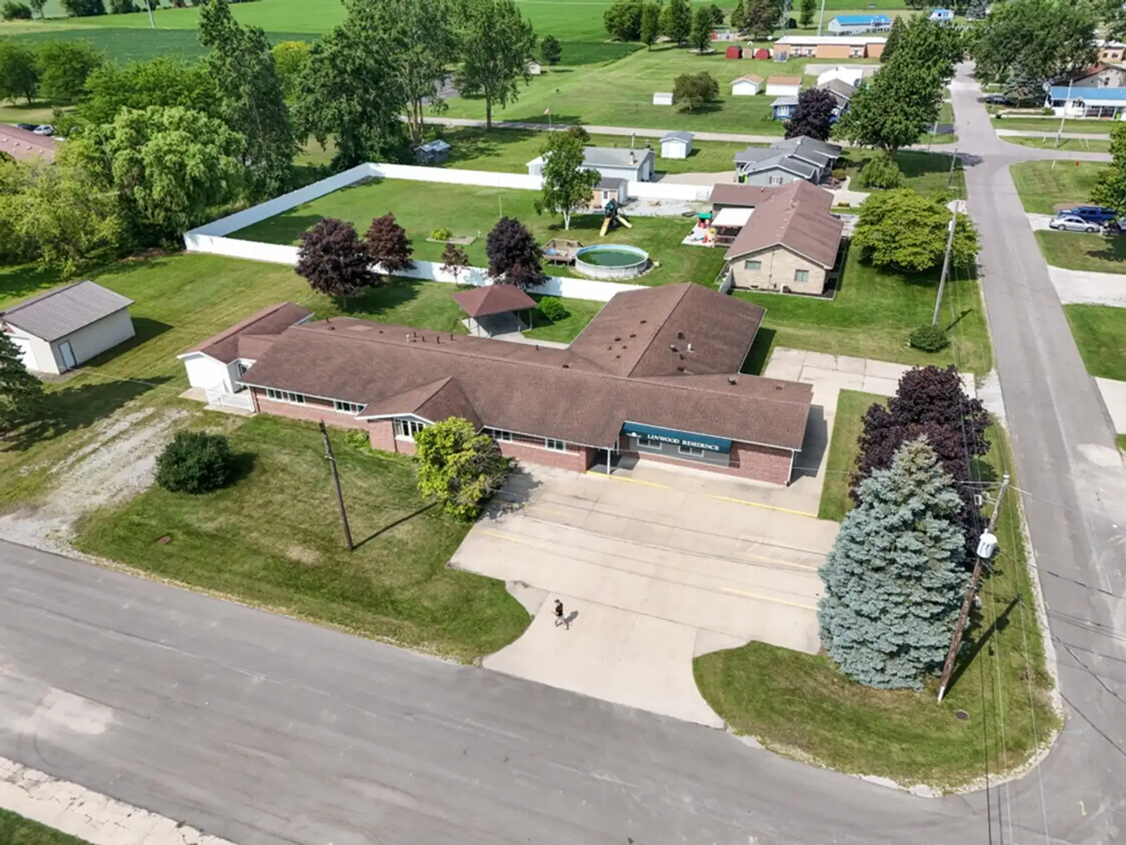 Linwood Residence image 17