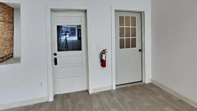 131 N Mill St Unit A thumbnail 3