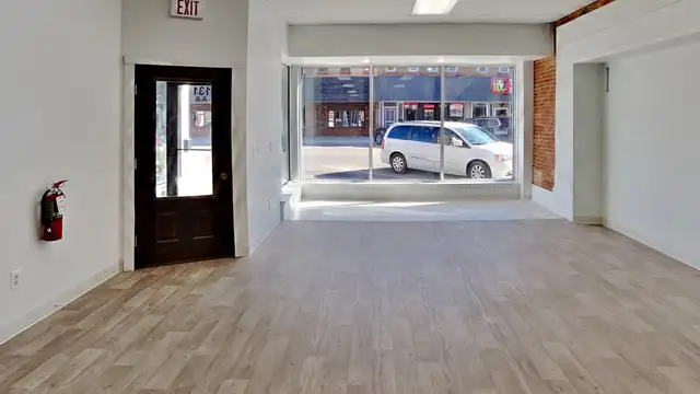 131 N Mill St Unit A thumbnail 2