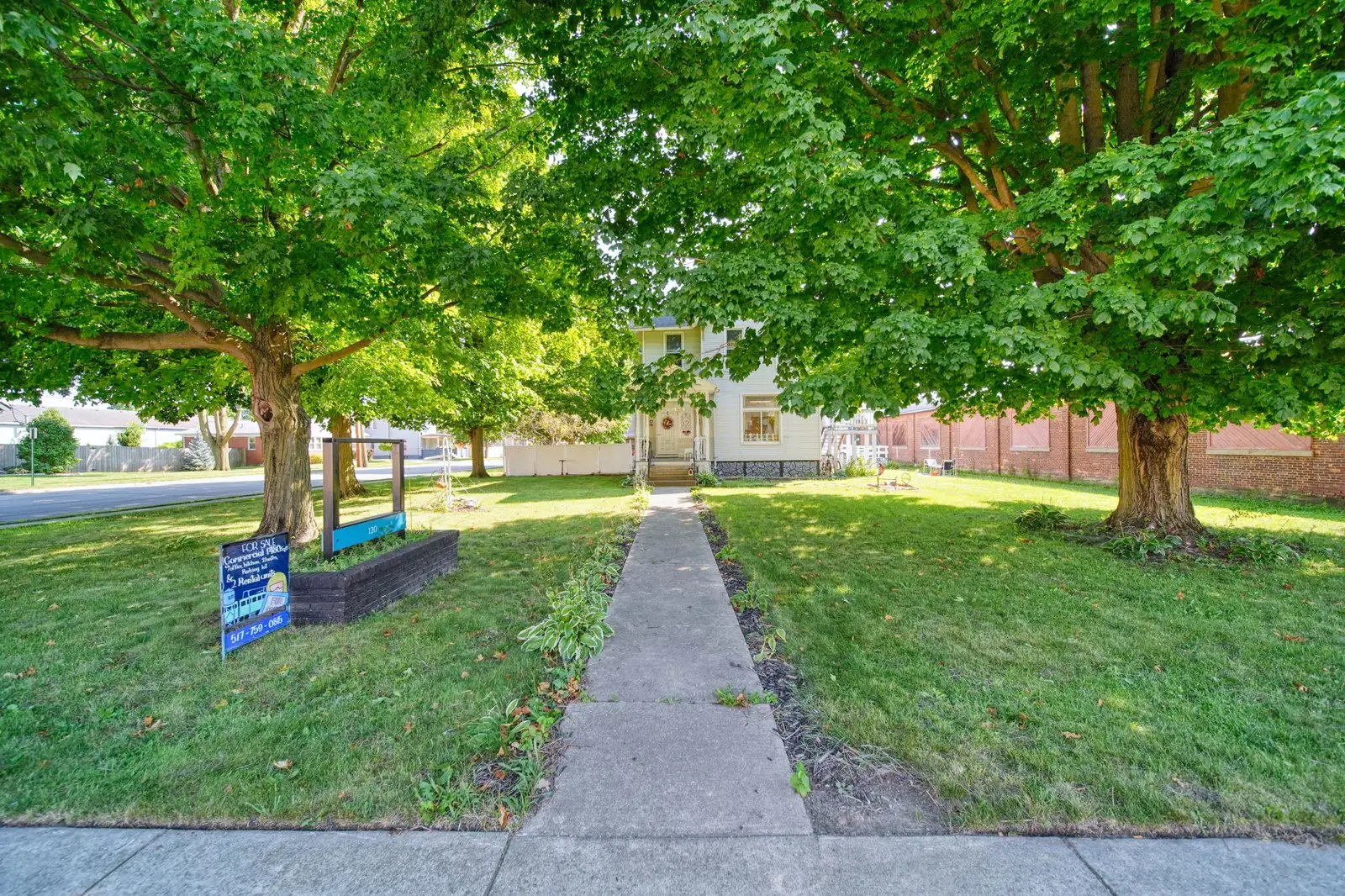 120 E Adrian St image 63
