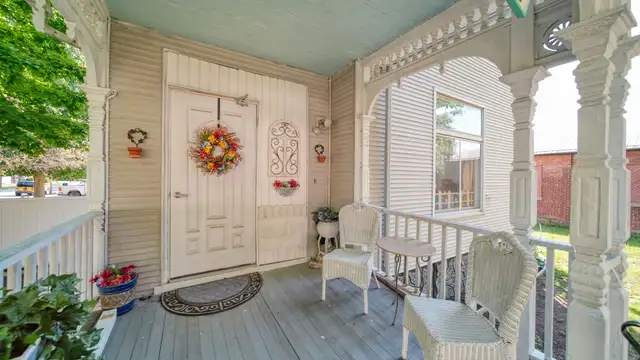 120 E Adrian St thumbnail 3